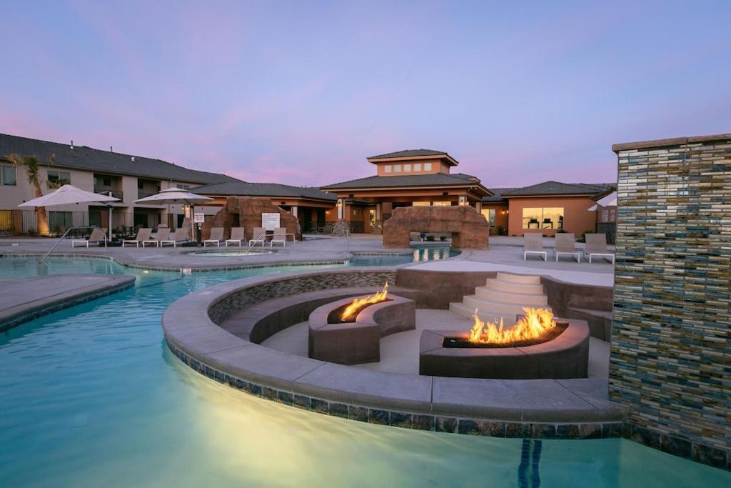 2065 Zion Village Xbox, Two Living Rooms, Lazy River, Sleeps 19, X-Box เฮอร์ริเคน ภายนอก รูปภาพ
